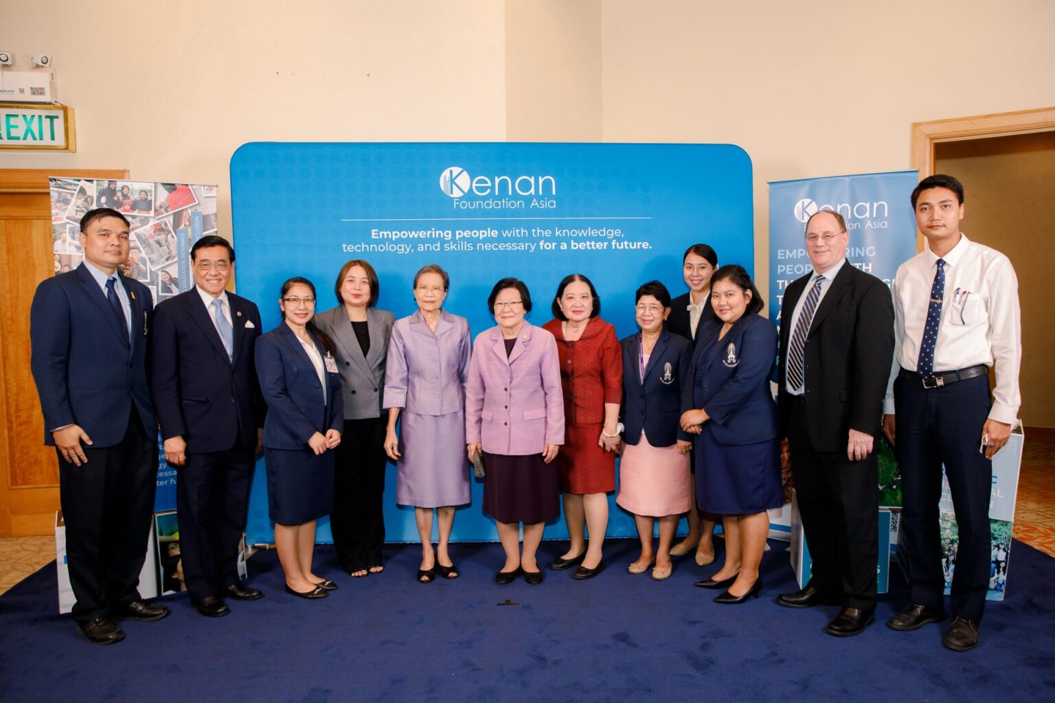 businesswomen-thai